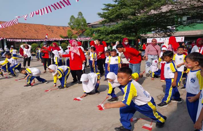 Perayaan Kemerdekaan yang Meriah: Lomba Keceriaan SDN Jakasetia III