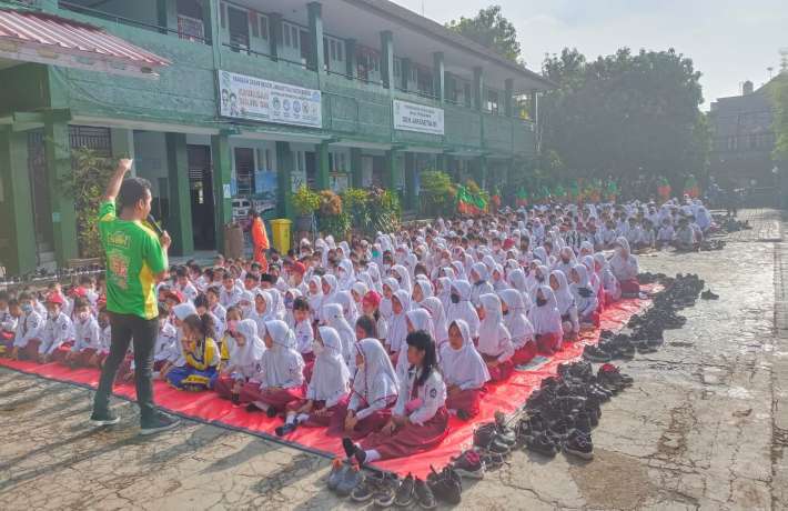 Literasi Dongeng Bersama Teh Sisri